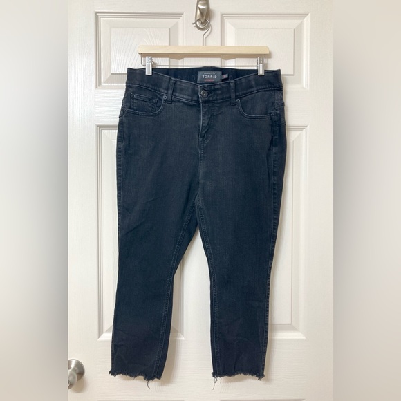 torrid Denim - Torrid Black Cropped Bombshell Skinny Jeans 16 Short Casual Denim Winter